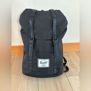 Herschel backpack black with striped lining
